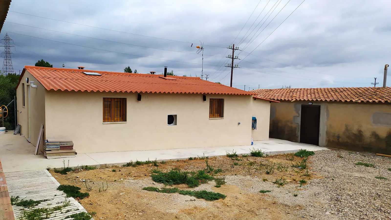 Caseta Toni 6